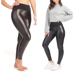 Assets by Spanx faux leather leggings size large